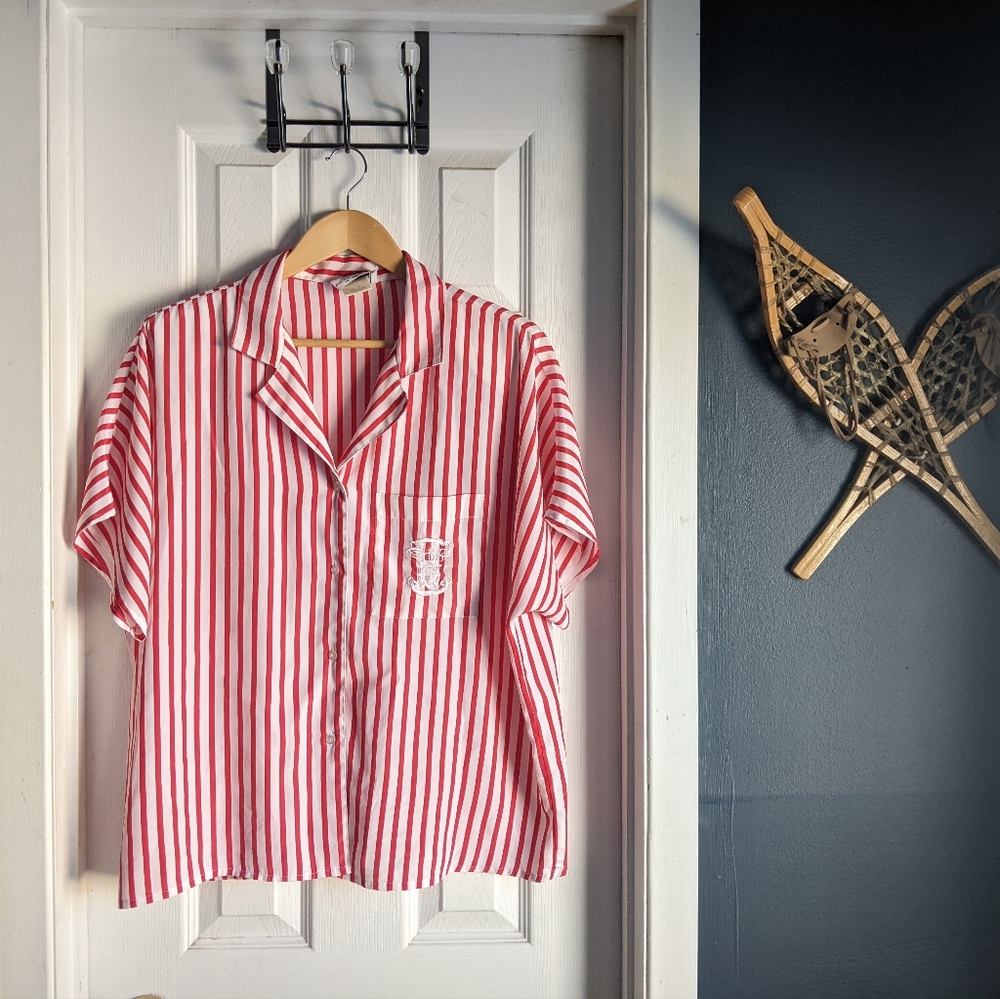Vintage striped top with shoulder pads